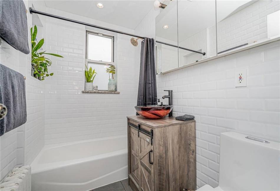 138 Wakeman Place, Brooklyn, New York 11220, 3 Bedrooms Bedrooms, ,2 BathroomsBathrooms,Residential,For Sale,Wakeman,492554