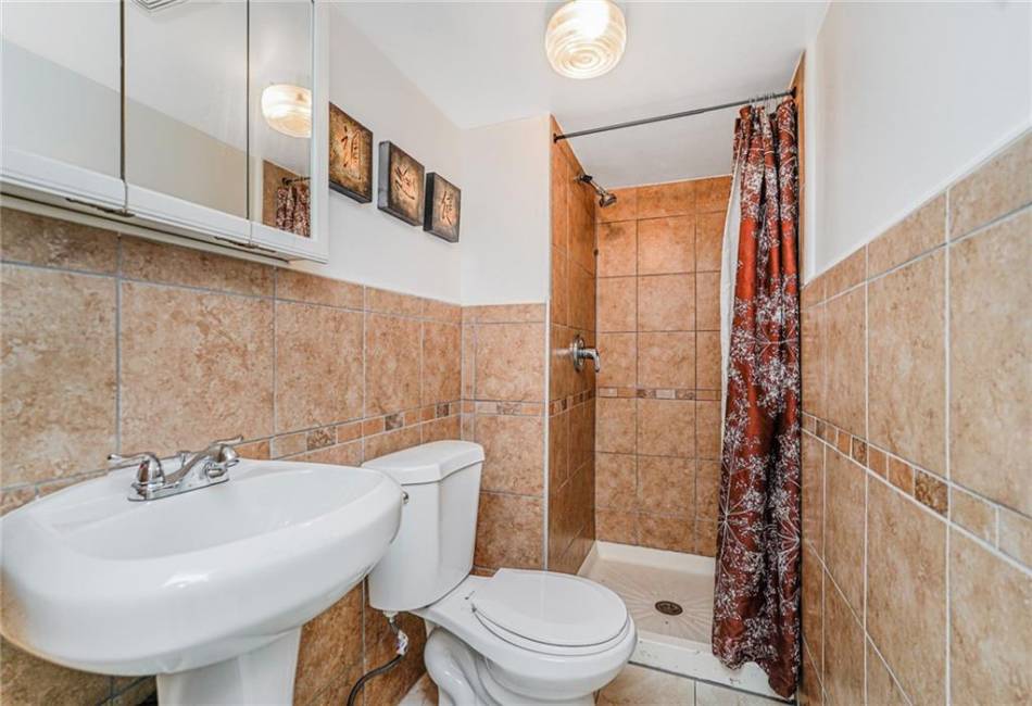 138 Wakeman Place, Brooklyn, New York 11220, 3 Bedrooms Bedrooms, ,2 BathroomsBathrooms,Residential,For Sale,Wakeman,492554