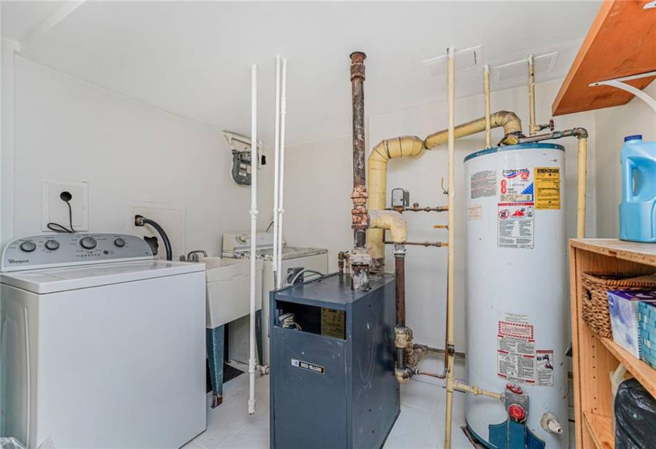 138 Wakeman Place, Brooklyn, New York 11220, 3 Bedrooms Bedrooms, ,2 BathroomsBathrooms,Residential,For Sale,Wakeman,492554