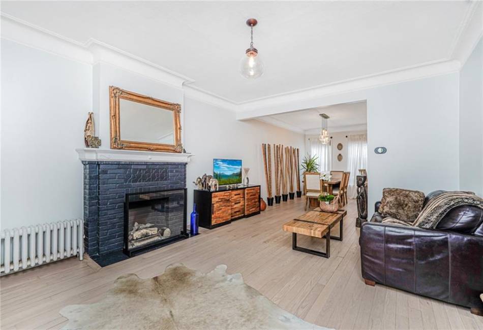 138 Wakeman Place, Brooklyn, New York 11220, 3 Bedrooms Bedrooms, ,2 BathroomsBathrooms,Residential,For Sale,Wakeman,492554