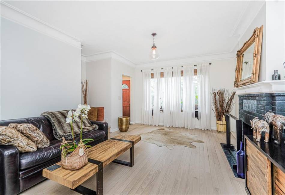 138 Wakeman Place, Brooklyn, New York 11220, 3 Bedrooms Bedrooms, ,2 BathroomsBathrooms,Residential,For Sale,Wakeman,492554
