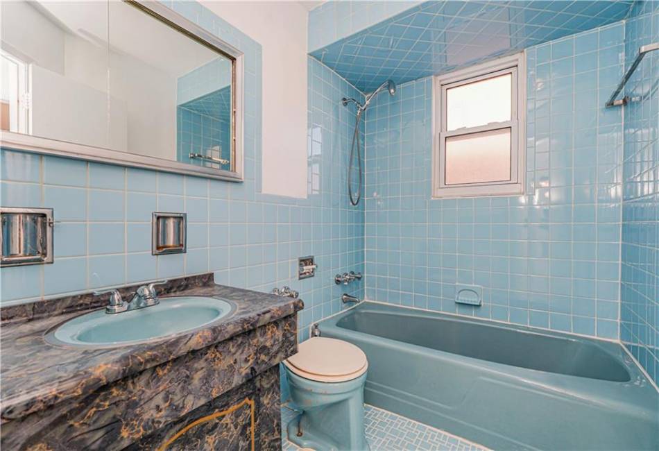 167 Bay 32nd Street, Brooklyn, New York 11214, 8 Bedrooms Bedrooms, ,5 BathroomsBathrooms,Residential,For Sale,Bay 32nd,492556