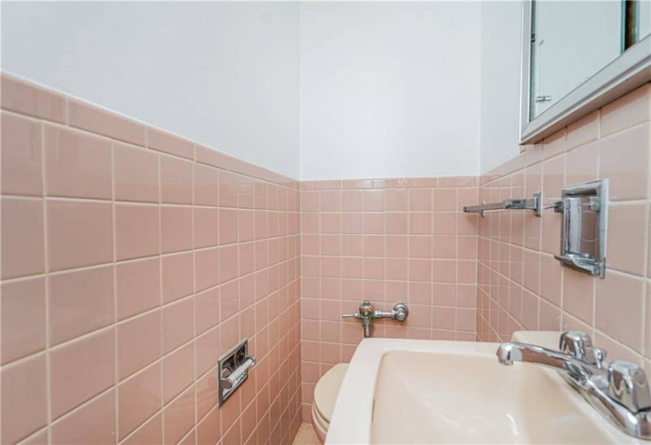 167 Bay 32nd Street, Brooklyn, New York 11214, 8 Bedrooms Bedrooms, ,5 BathroomsBathrooms,Residential,For Sale,Bay 32nd,492556