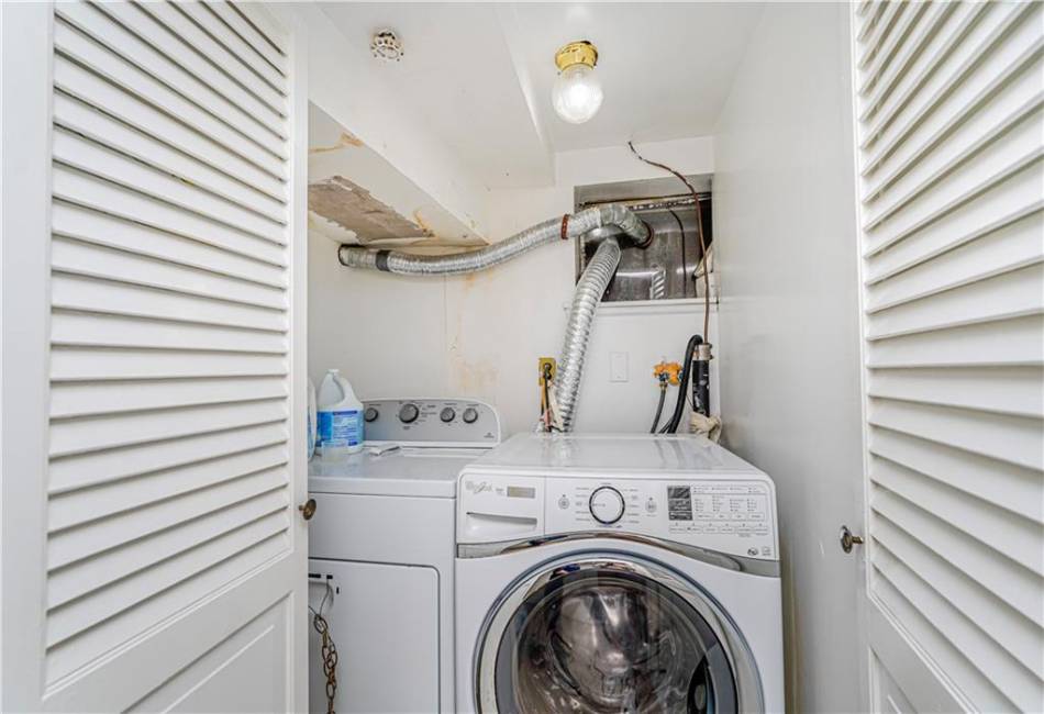167 Bay 32nd Street, Brooklyn, New York 11214, 8 Bedrooms Bedrooms, ,5 BathroomsBathrooms,Residential,For Sale,Bay 32nd,492556