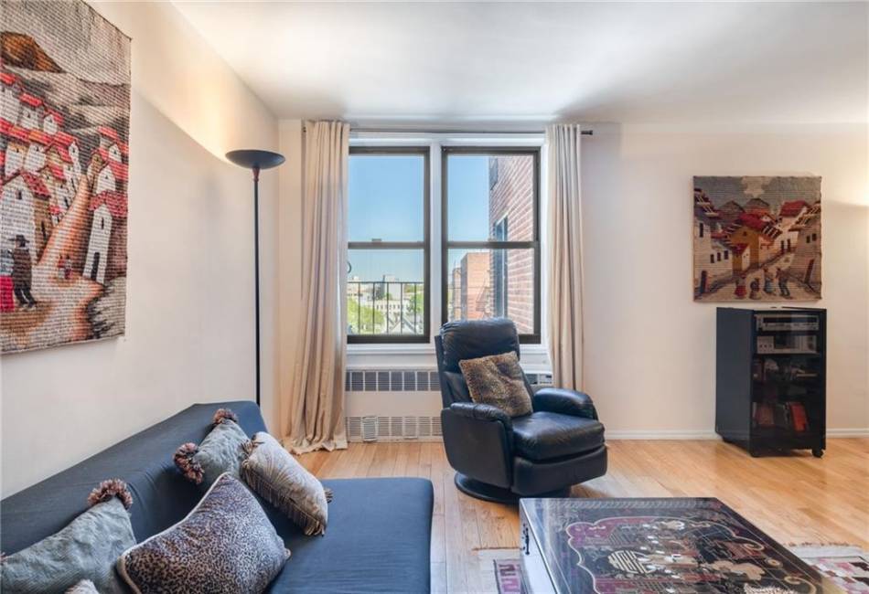 515 7th Street, Brooklyn, New York 11218, 1 Bedroom Bedrooms, ,1 BathroomBathrooms,Residential,For Sale,7th,492560