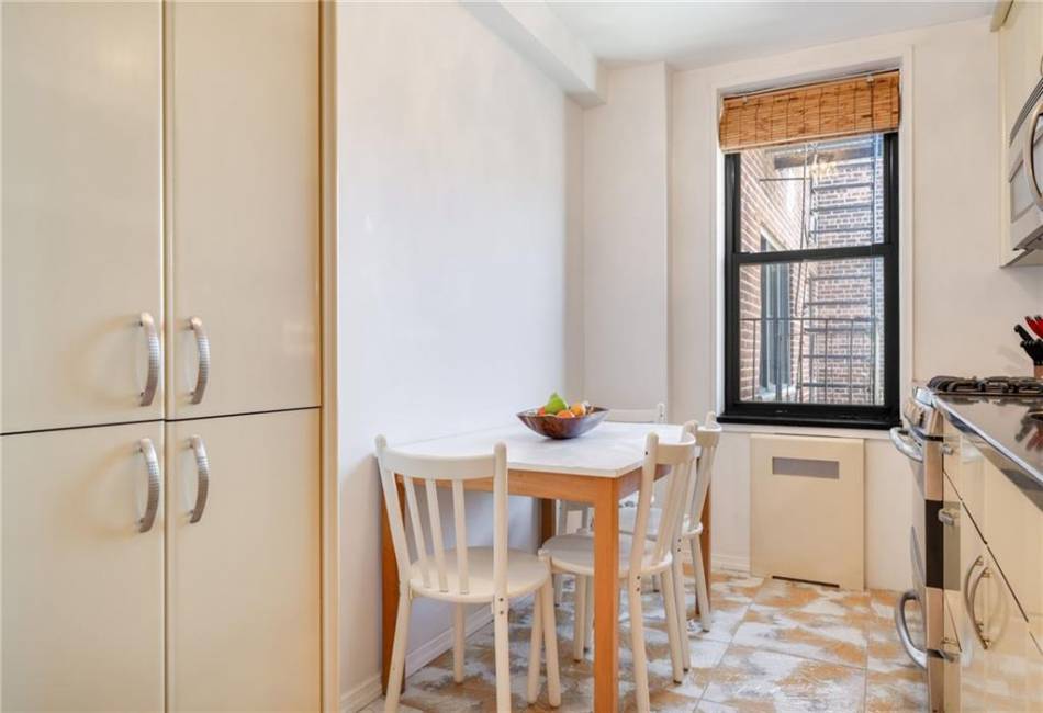515 7th Street, Brooklyn, New York 11218, 1 Bedroom Bedrooms, ,1 BathroomBathrooms,Residential,For Sale,7th,492560