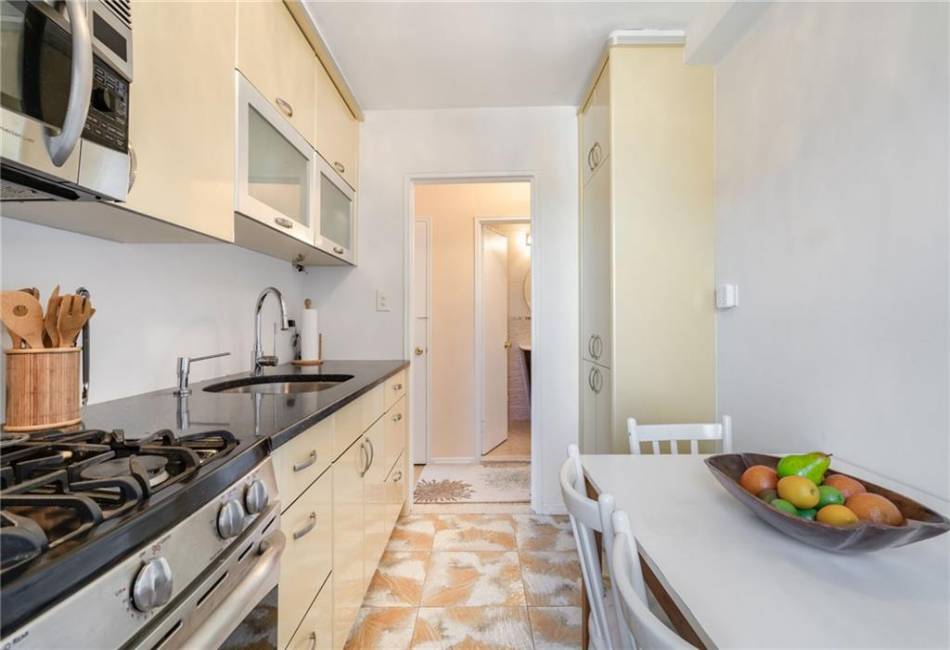 515 7th Street, Brooklyn, New York 11218, 1 Bedroom Bedrooms, ,1 BathroomBathrooms,Residential,For Sale,7th,492560