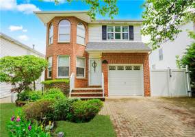 23 Helene Court, Staten Island, New York 10309, 3 Bedrooms Bedrooms, ,4 BathroomsBathrooms,Residential,For Sale,Helene,492563
