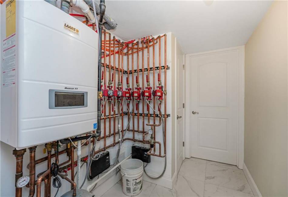 101 Bedell Avenue, Staten Island, New York 10307, 4 Bedrooms Bedrooms, ,5 BathroomsBathrooms,Residential,For Sale,Bedell,492566