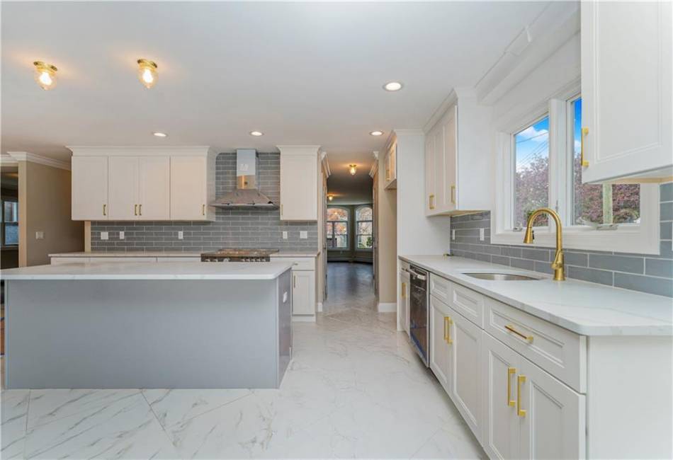 101 Bedell Avenue, Staten Island, New York 10307, 4 Bedrooms Bedrooms, ,5 BathroomsBathrooms,Residential,For Sale,Bedell,492566