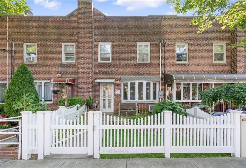 2472 Stuart Street, Brooklyn, New York 11229, 3 Bedrooms Bedrooms, ,3 BathroomsBathrooms,Residential,For Sale,Stuart,492568