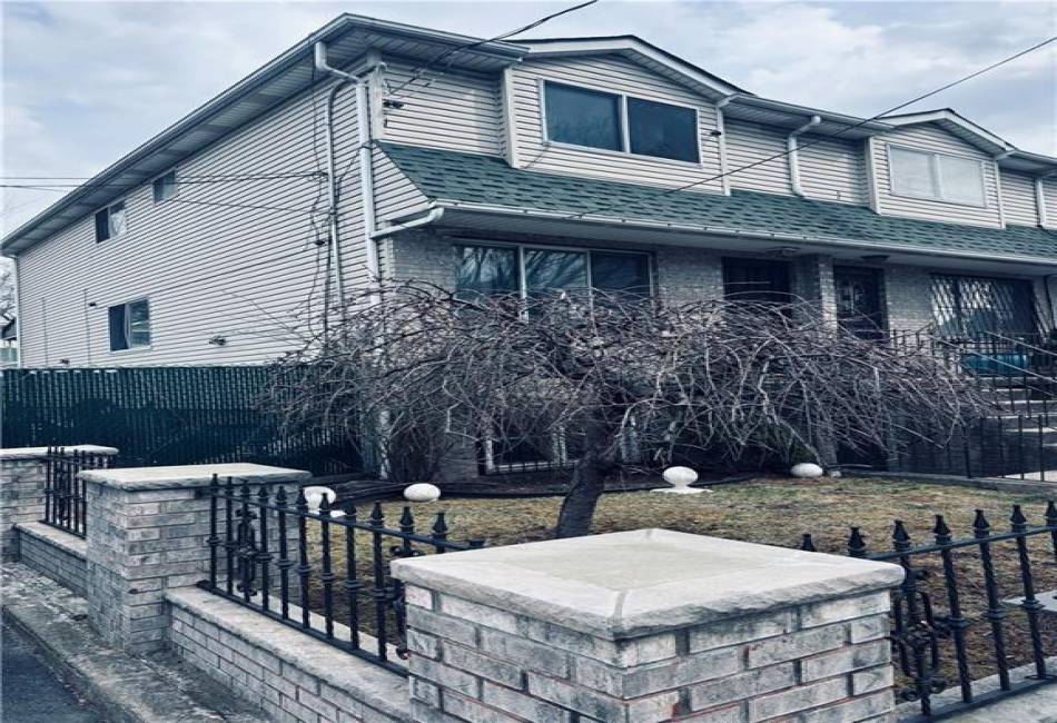 241 Tompkins Avenue, Staten Island, New York 10304, ,Residential,For Sale,Tompkins,492572