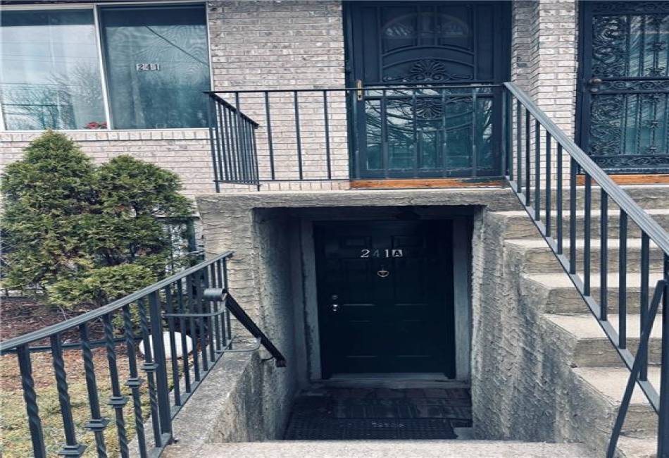 241 Tompkins Avenue, Staten Island, New York 10304, ,Residential,For Sale,Tompkins,492572