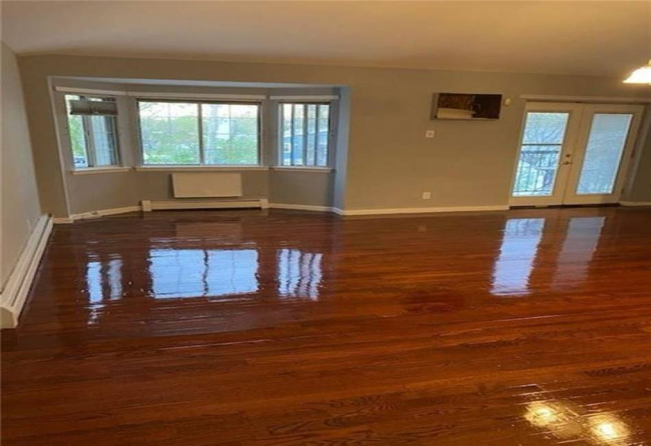 8614 Avenue L, Brooklyn, New York 11236, 2 Bedrooms Bedrooms, ,2 BathroomsBathrooms,Residential,For Sale,Avenue L,492576