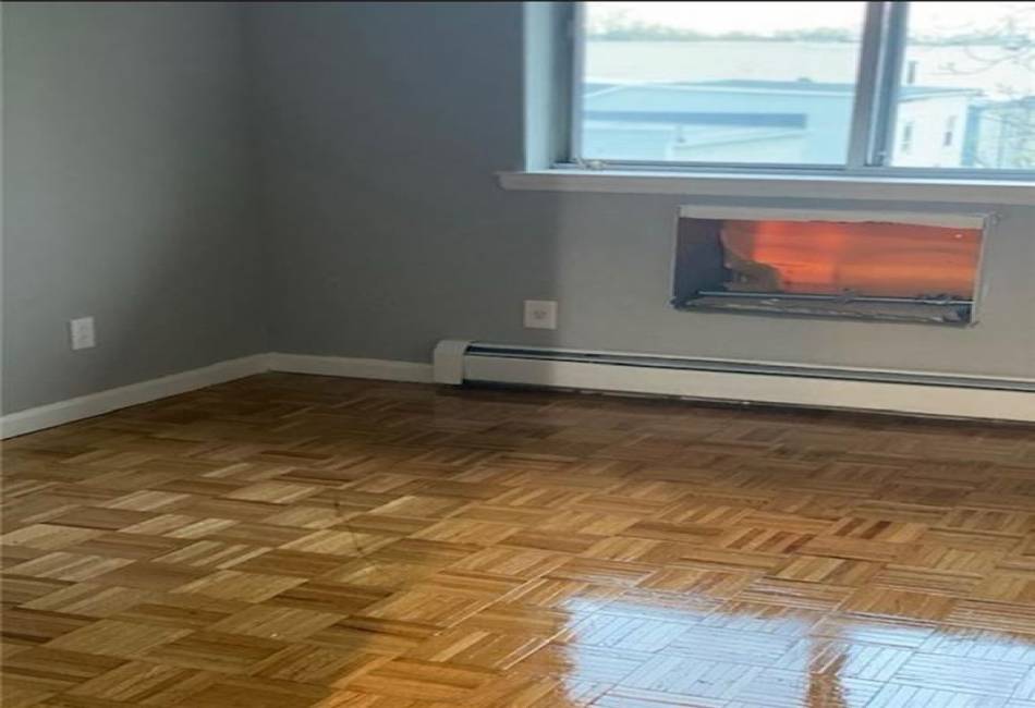 8614 Avenue L, Brooklyn, New York 11236, 2 Bedrooms Bedrooms, ,2 BathroomsBathrooms,Residential,For Sale,Avenue L,492576