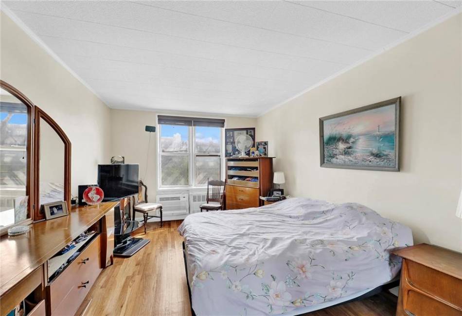 2265 Gerritsen Avenue, Brooklyn, New York 11229, 2 Bedrooms Bedrooms, ,1 BathroomBathrooms,Residential,For Sale,Gerritsen,492512