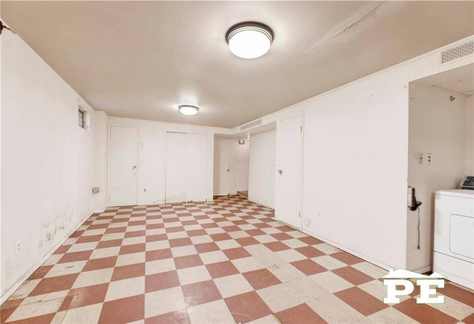 63-24 137th Street, Flushing, New York 11367, 3 Bedrooms Bedrooms, ,3 BathroomsBathrooms,Residential,For Sale,137th,492516