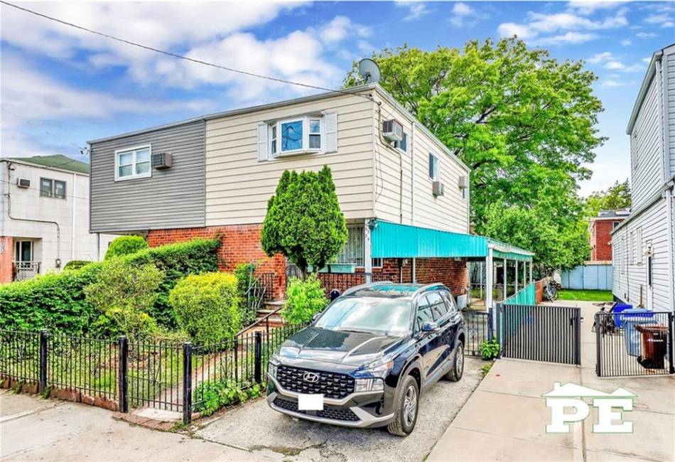 63-24 137th Street, Flushing, New York 11367, 3 Bedrooms Bedrooms, ,3 BathroomsBathrooms,Residential,For Sale,137th,492516