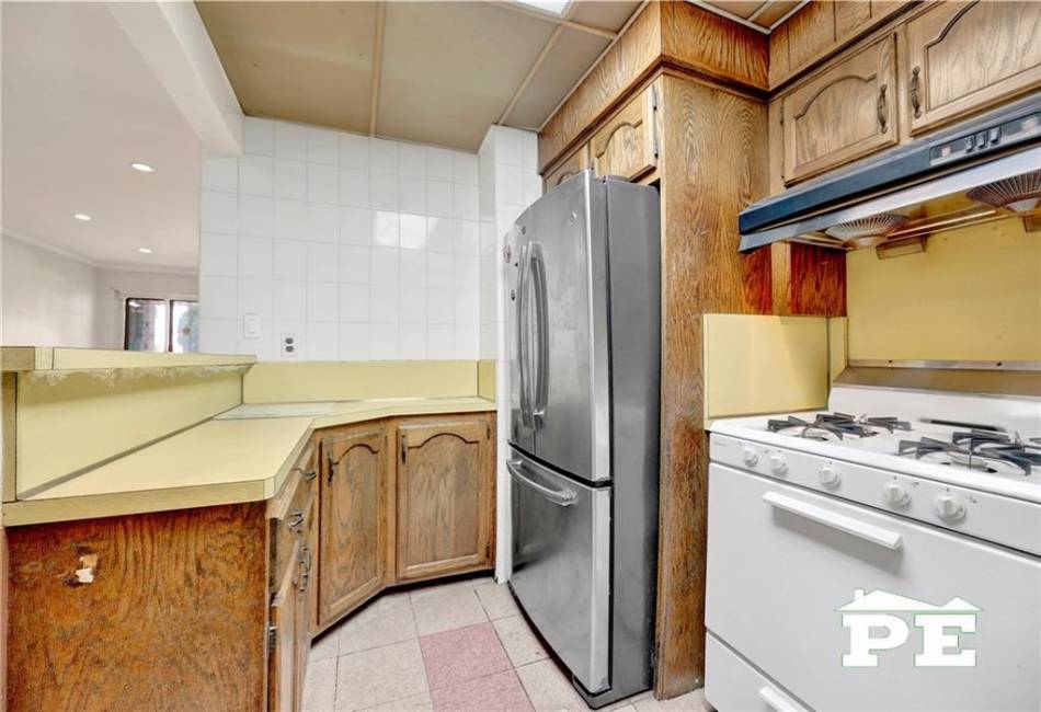63-24 137th Street, Flushing, New York 11367, 3 Bedrooms Bedrooms, ,3 BathroomsBathrooms,Residential,For Sale,137th,492516