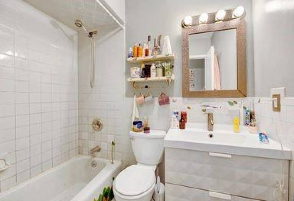 1310 84th Street, Brooklyn, New York 11228, 1 Bedroom Bedrooms, ,1 BathroomBathrooms,Residential,For Sale,84th,492582