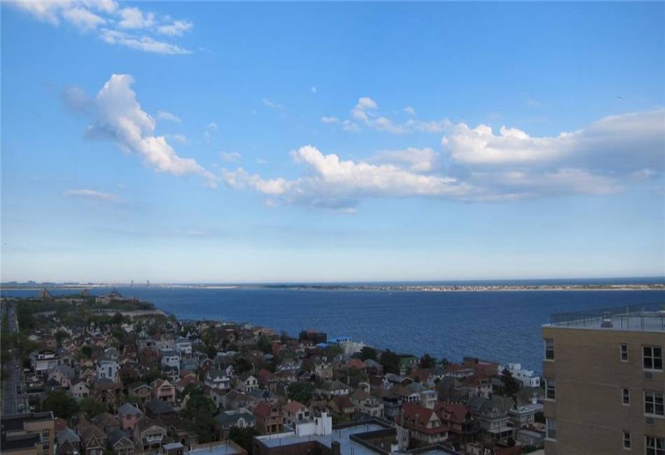35 Seacoast Terrace, Brooklyn, New York 11235, 1 Bedroom Bedrooms, ,1 BathroomBathrooms,Residential,For Sale,Seacoast,492589