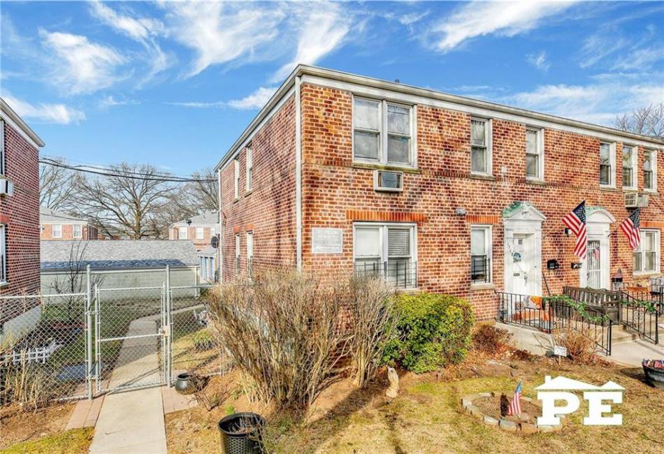1722 55th Street, Brooklyn, New York 11234, 2 Bedrooms Bedrooms, ,1 BathroomBathrooms,Residential,For Sale,55th,490037