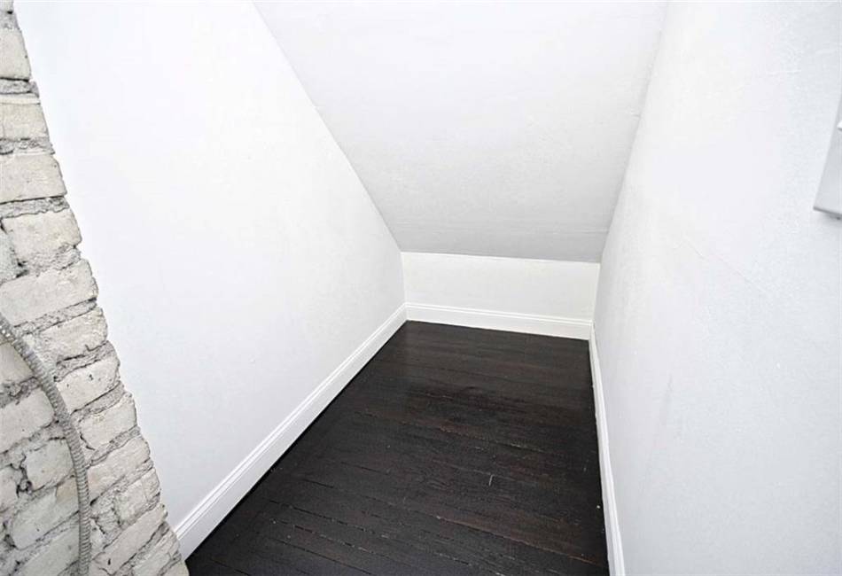 220 Fairview Avenue, Staten Island, New York 10314, ,Residential,For Sale,Fairview,492586