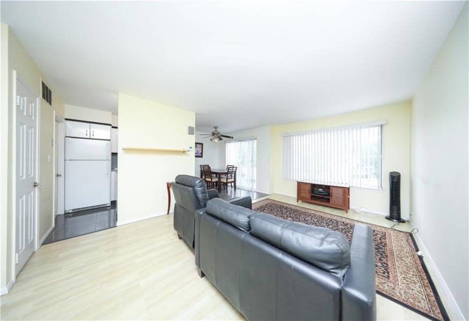 186 Monahan Avenue, Staten Island, New York 10314, 2 Bedrooms Bedrooms, ,2 BathroomsBathrooms,Residential,For Sale,Monahan,492590