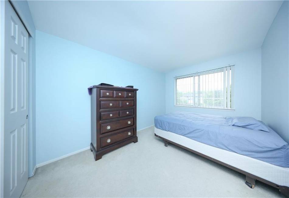 186 Monahan Avenue, Staten Island, New York 10314, 2 Bedrooms Bedrooms, ,2 BathroomsBathrooms,Residential,For Sale,Monahan,492590