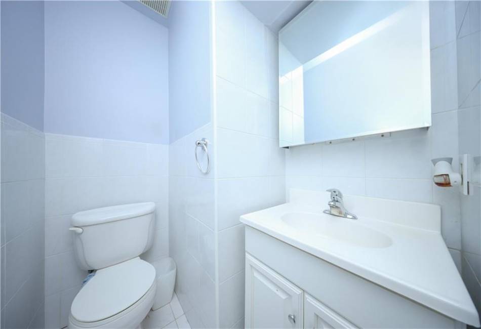 186 Monahan Avenue, Staten Island, New York 10314, 2 Bedrooms Bedrooms, ,2 BathroomsBathrooms,Residential,For Sale,Monahan,492590