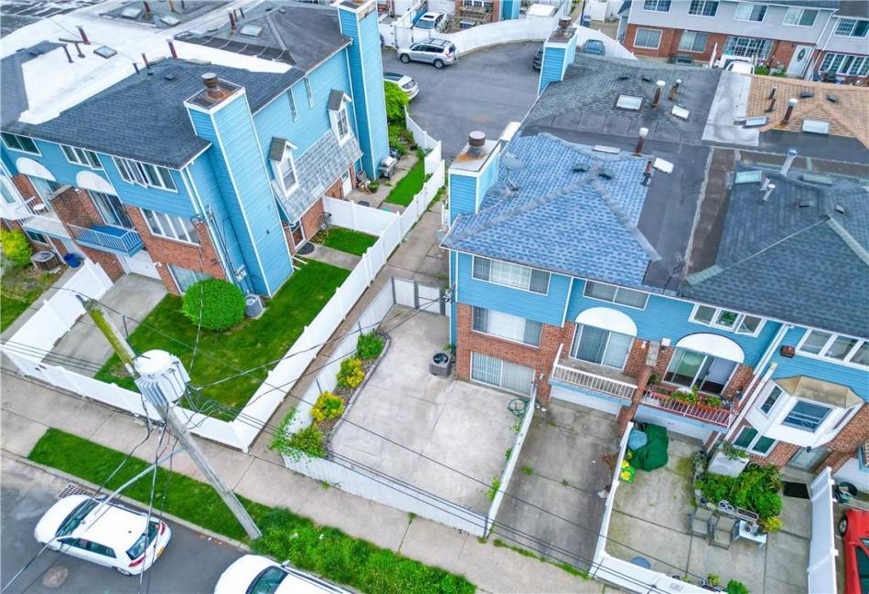 186 Monahan Avenue, Staten Island, New York 10314, 2 Bedrooms Bedrooms, ,2 BathroomsBathrooms,Residential,For Sale,Monahan,492590