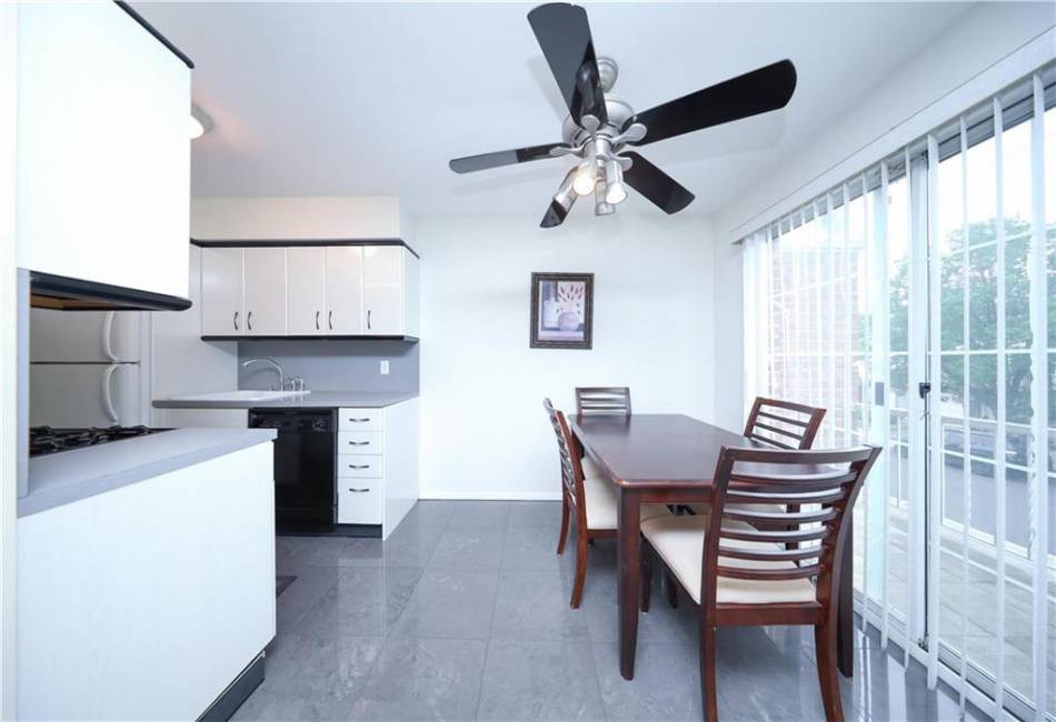 186 Monahan Avenue, Staten Island, New York 10314, 2 Bedrooms Bedrooms, ,2 BathroomsBathrooms,Residential,For Sale,Monahan,492590