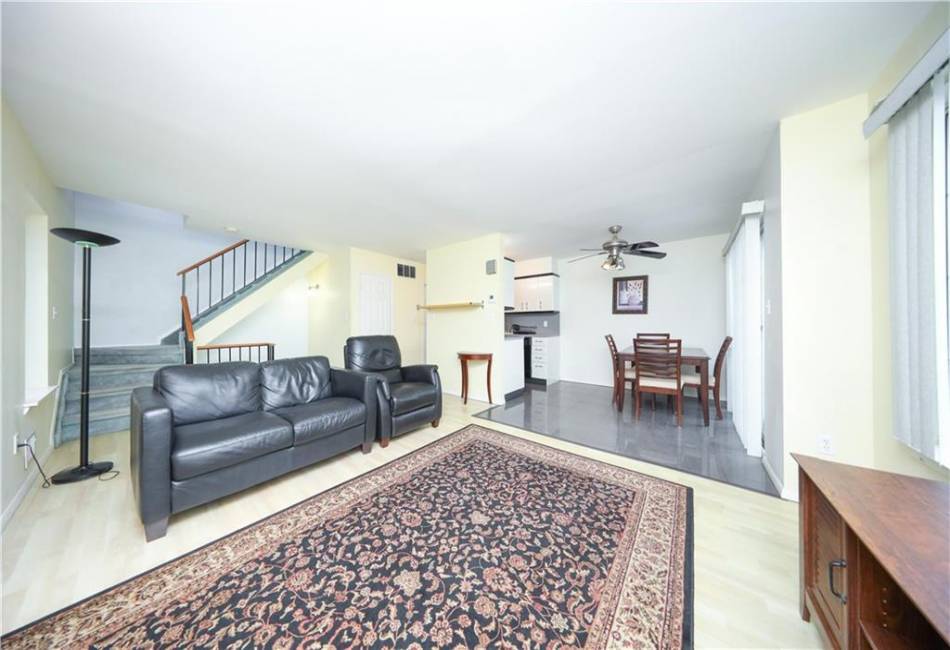 186 Monahan Avenue, Staten Island, New York 10314, 2 Bedrooms Bedrooms, ,2 BathroomsBathrooms,Residential,For Sale,Monahan,492590