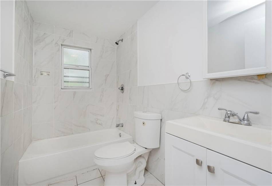 75 Taft Avenue, Staten Island, New York 10301, 6 Bedrooms Bedrooms, ,2 BathroomsBathrooms,Residential,For Sale,Taft,492602