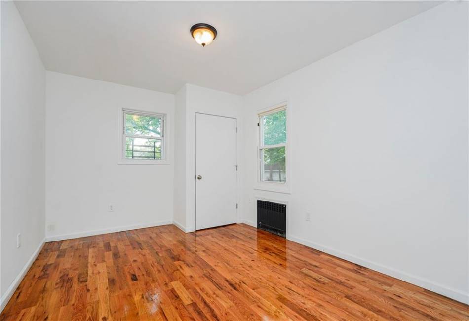 75 Taft Avenue, Staten Island, New York 10301, 6 Bedrooms Bedrooms, ,2 BathroomsBathrooms,Residential,For Sale,Taft,492602