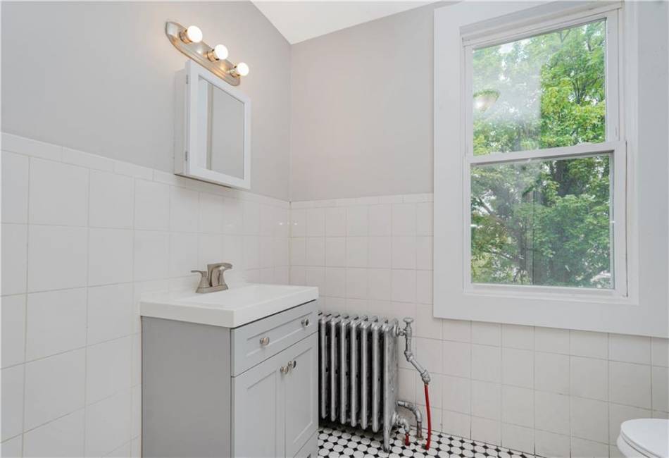 75 Taft Avenue, Staten Island, New York 10301, 6 Bedrooms Bedrooms, ,2 BathroomsBathrooms,Residential,For Sale,Taft,492602