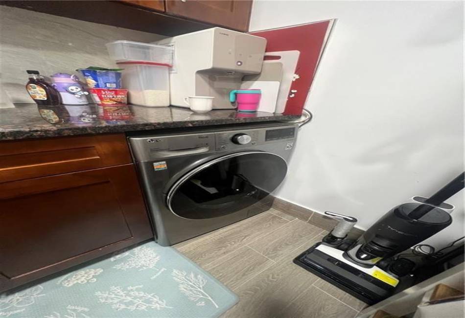 3929 New Utrecht Avenue, Brooklyn, New York 11219, 1 Bedroom Bedrooms, ,1 BathroomBathrooms,Residential,For Sale,New Utrecht,492603