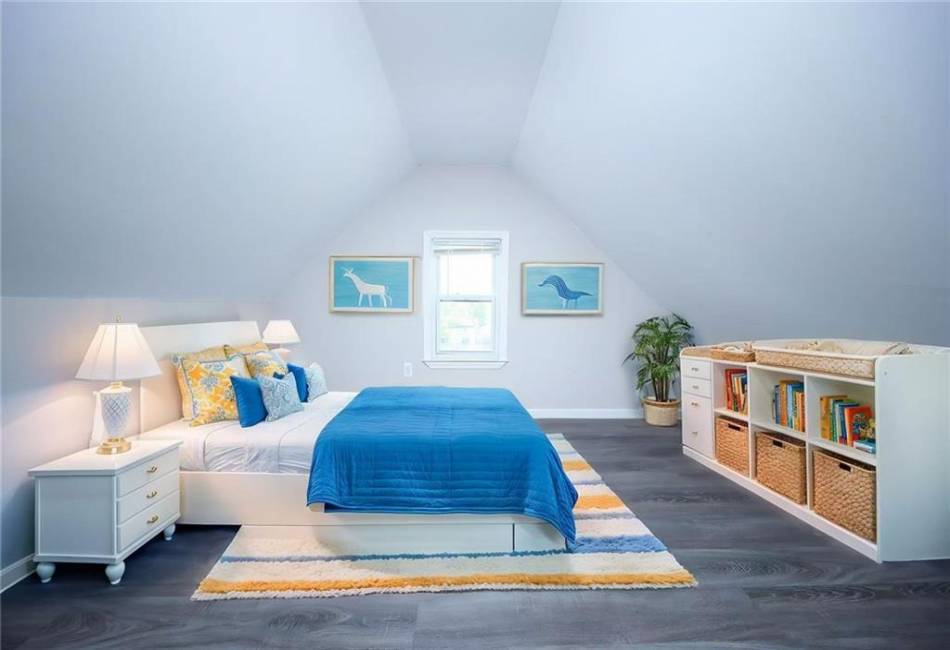 101 Laurel Avenue, Staten Island, New York 10304, 6 Bedrooms Bedrooms, ,2 BathroomsBathrooms,Residential,For Sale,Laurel,492604