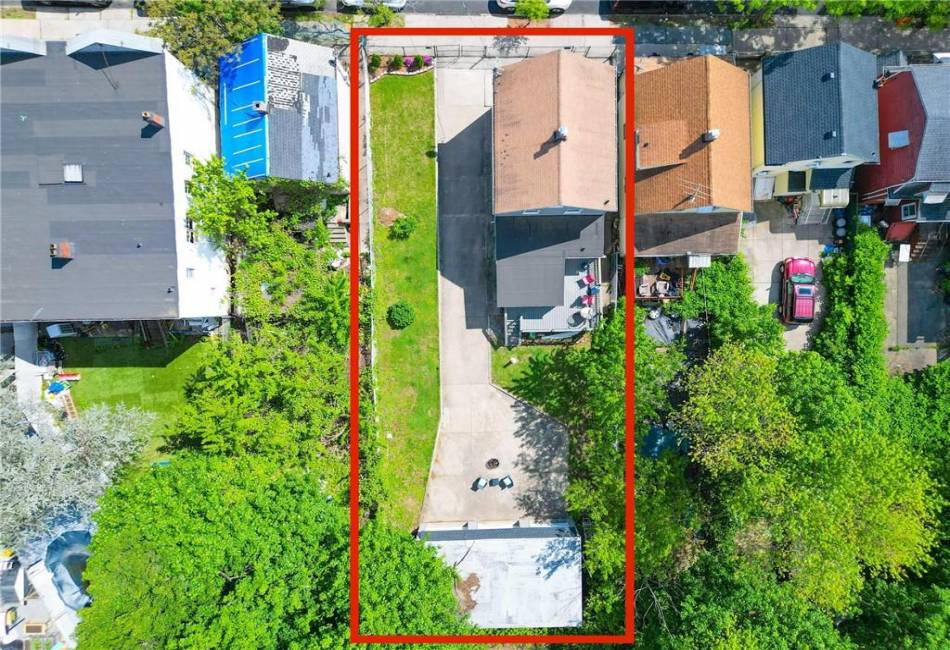 101 Laurel Avenue, Staten Island, New York 10304, 6 Bedrooms Bedrooms, ,2 BathroomsBathrooms,Residential,For Sale,Laurel,492604