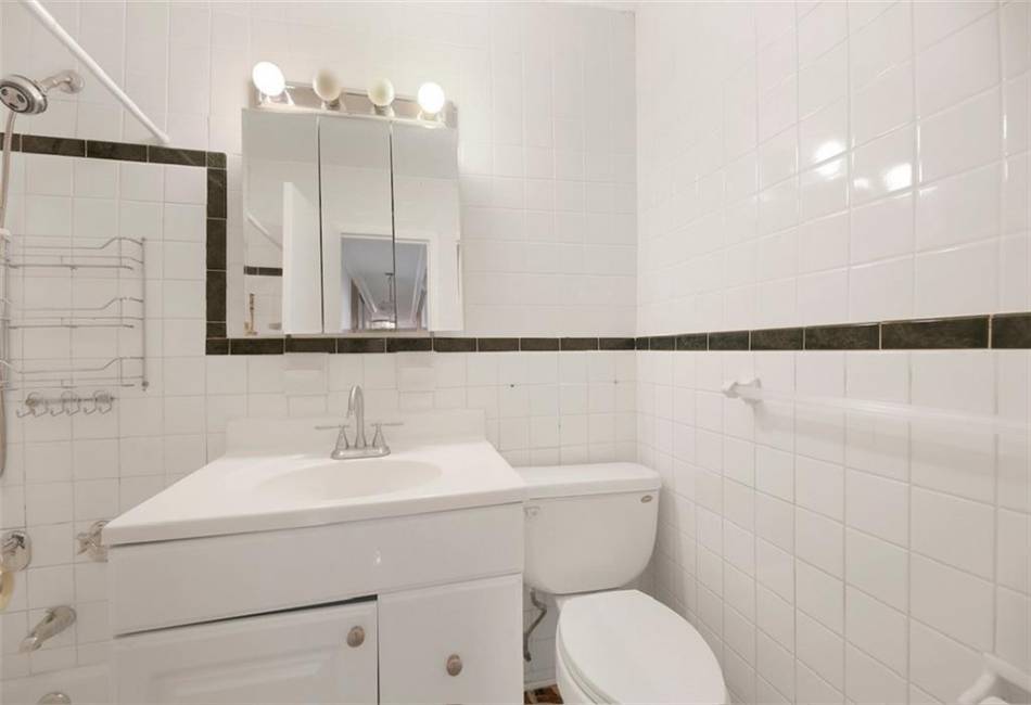 2483 16th Street, Brooklyn, New York 11214, 2 Bedrooms Bedrooms, ,1 BathroomBathrooms,Residential,For Sale,16th,492605