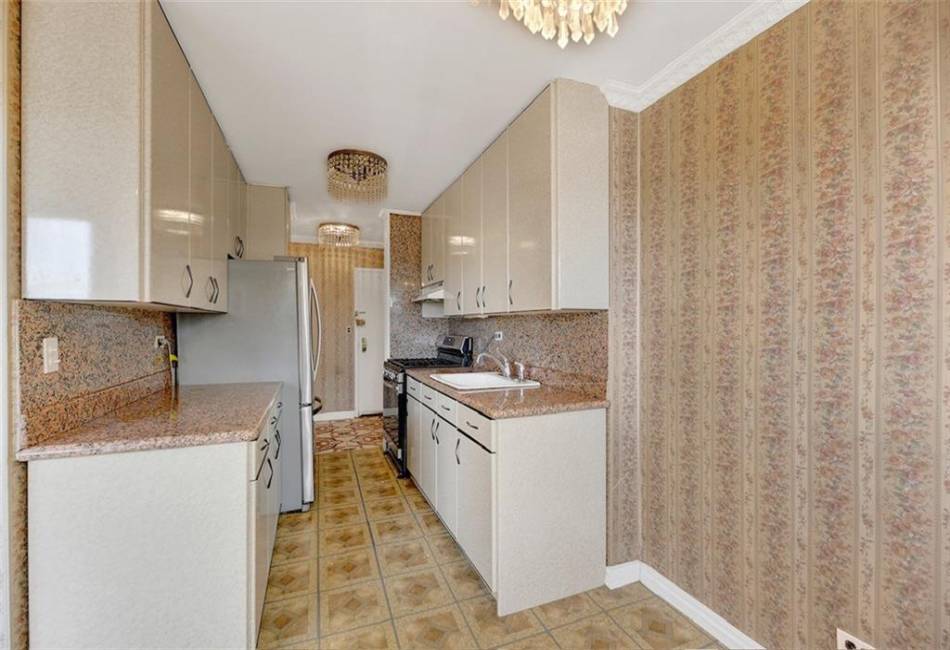 2483 16th Street, Brooklyn, New York 11214, 2 Bedrooms Bedrooms, ,1 BathroomBathrooms,Residential,For Sale,16th,492605