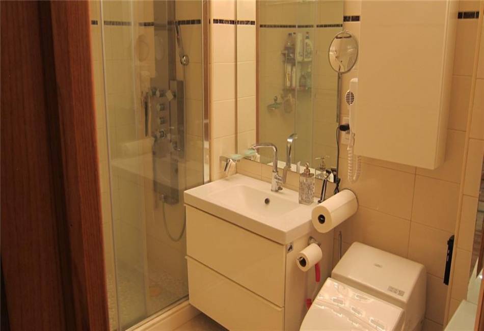 1311 Brightwater Avenue, Brooklyn, New York 11235, 1 Bedroom Bedrooms, ,1 BathroomBathrooms,Residential,For Sale,Brightwater,492606