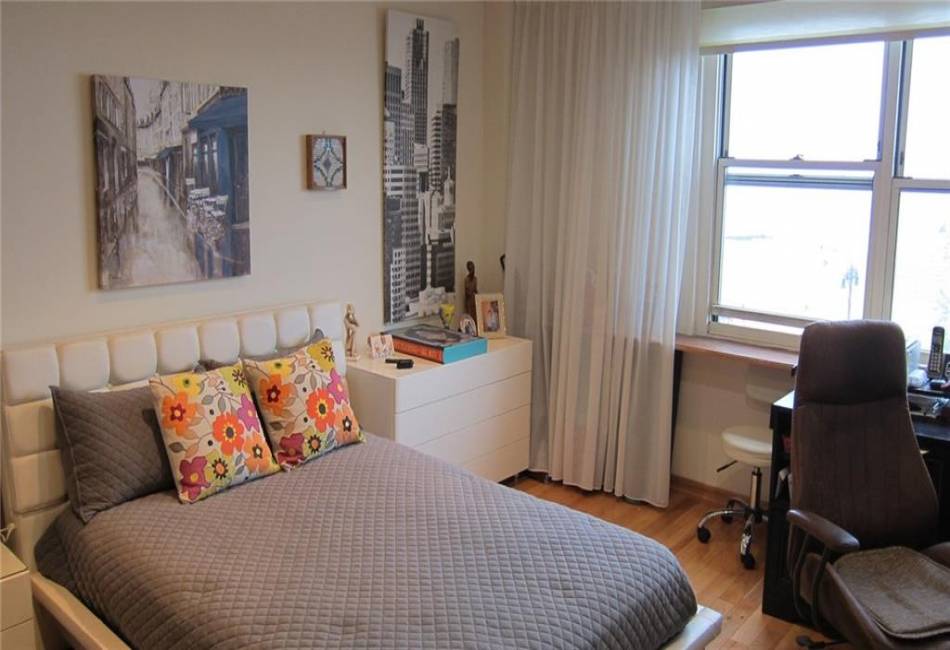 1311 Brightwater Avenue, Brooklyn, New York 11235, 1 Bedroom Bedrooms, ,1 BathroomBathrooms,Residential,For Sale,Brightwater,492606