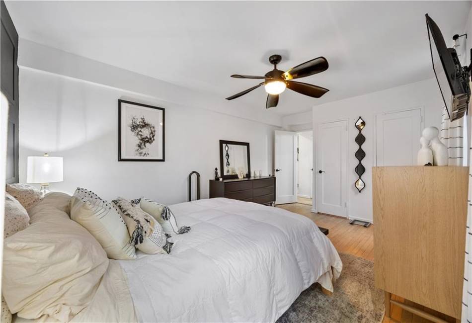 302 96th Street, Brooklyn, New York 11209, 1 Bedroom Bedrooms, ,1 BathroomBathrooms,Residential,For Sale,96th,492608