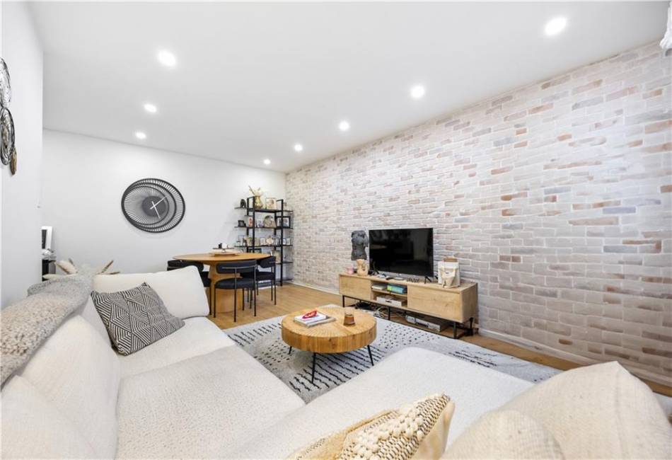 302 96th Street, Brooklyn, New York 11209, 1 Bedroom Bedrooms, ,1 BathroomBathrooms,Residential,For Sale,96th,492608