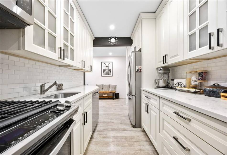 302 96th Street, Brooklyn, New York 11209, 1 Bedroom Bedrooms, ,1 BathroomBathrooms,Residential,For Sale,96th,492608