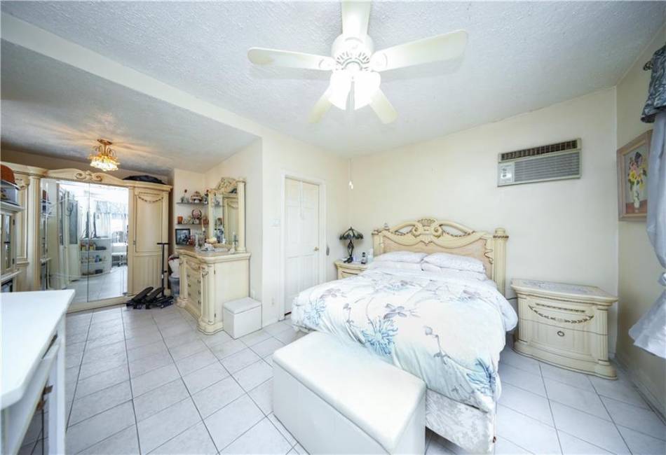 2405 82nd Street, Brooklyn, New York 11214, 4 Bedrooms Bedrooms, ,3 BathroomsBathrooms,Residential,For Sale,82nd,492571