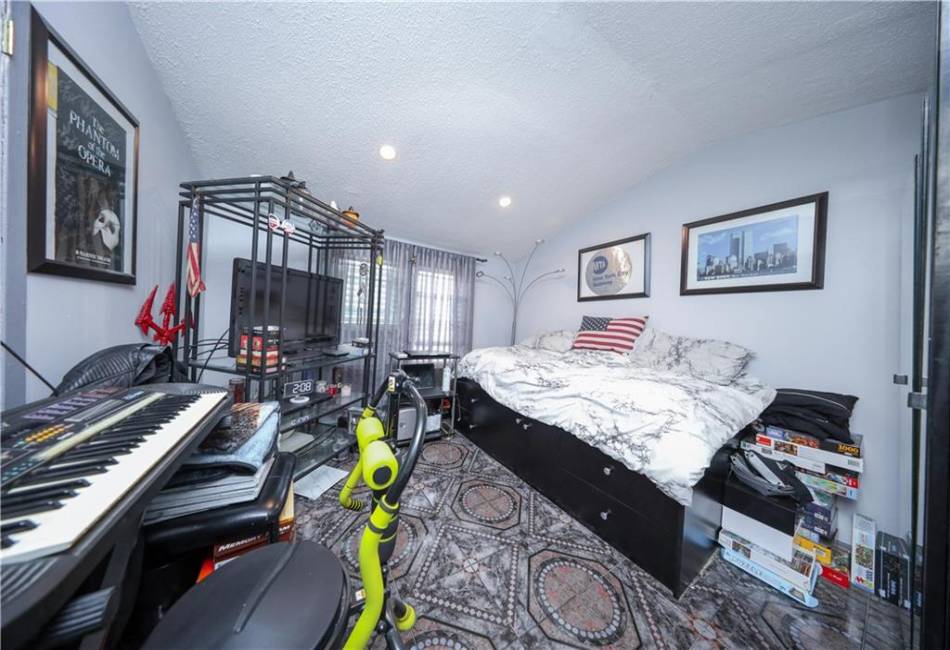 2405 82nd Street, Brooklyn, New York 11214, 4 Bedrooms Bedrooms, ,3 BathroomsBathrooms,Residential,For Sale,82nd,492571