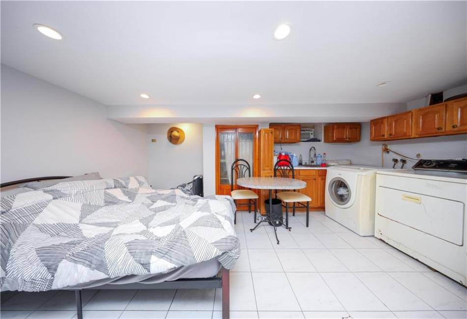2405 82nd Street, Brooklyn, New York 11214, 4 Bedrooms Bedrooms, ,3 BathroomsBathrooms,Residential,For Sale,82nd,492571