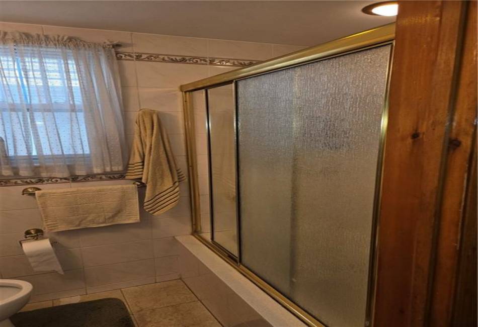 3915 Clarendon Road, Brooklyn, New York 11203, 2 Bedrooms Bedrooms, ,2 BathroomsBathrooms,Residential,For Sale,Clarendon,492612